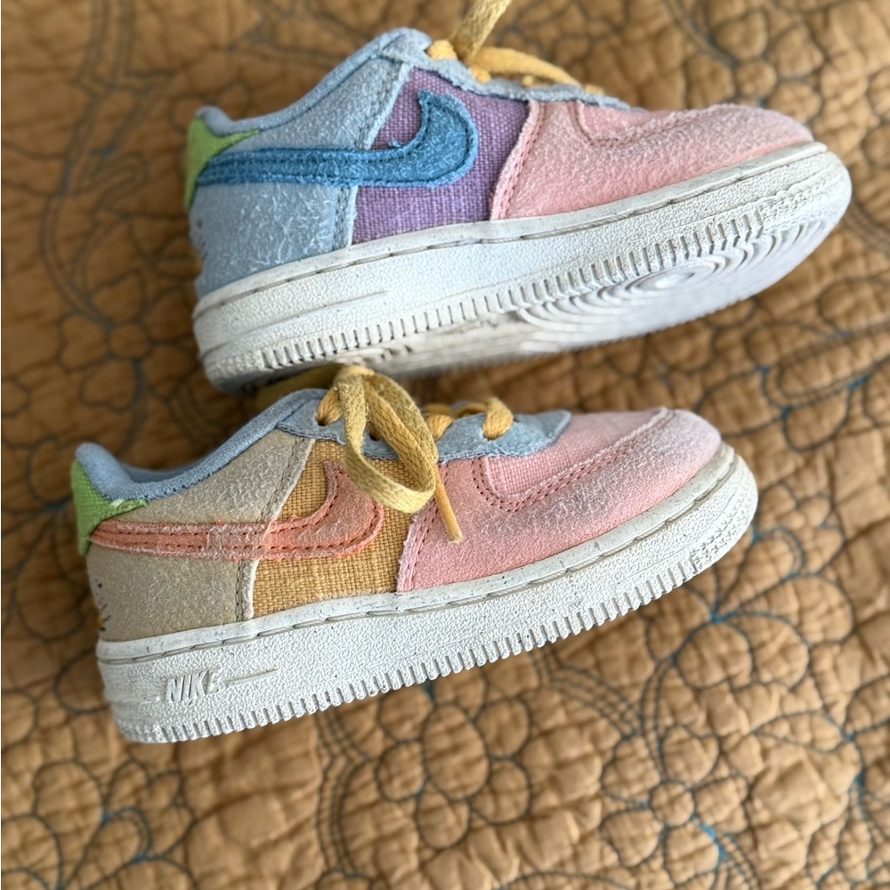 Nike Air Force 1 Lv8 Sun Club Sneakers